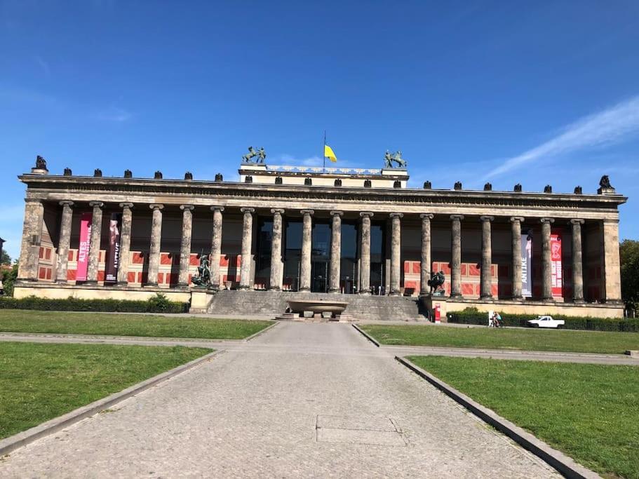 Appartamento Berliner Altbaubauwohnung In Mitte Berlino