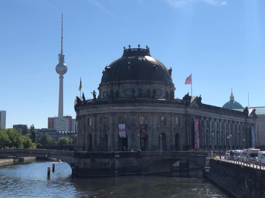 Appartamento Berliner Altbaubauwohnung In Mitte Berlino