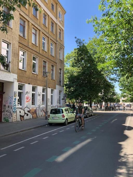 Berliner Altbaubauwohnung In Mitte Berlino